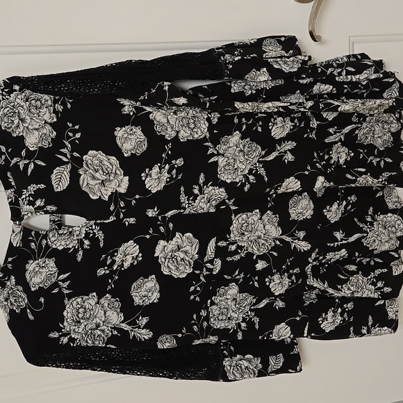 Suzanne Betro shirt - Picture 4 of 6